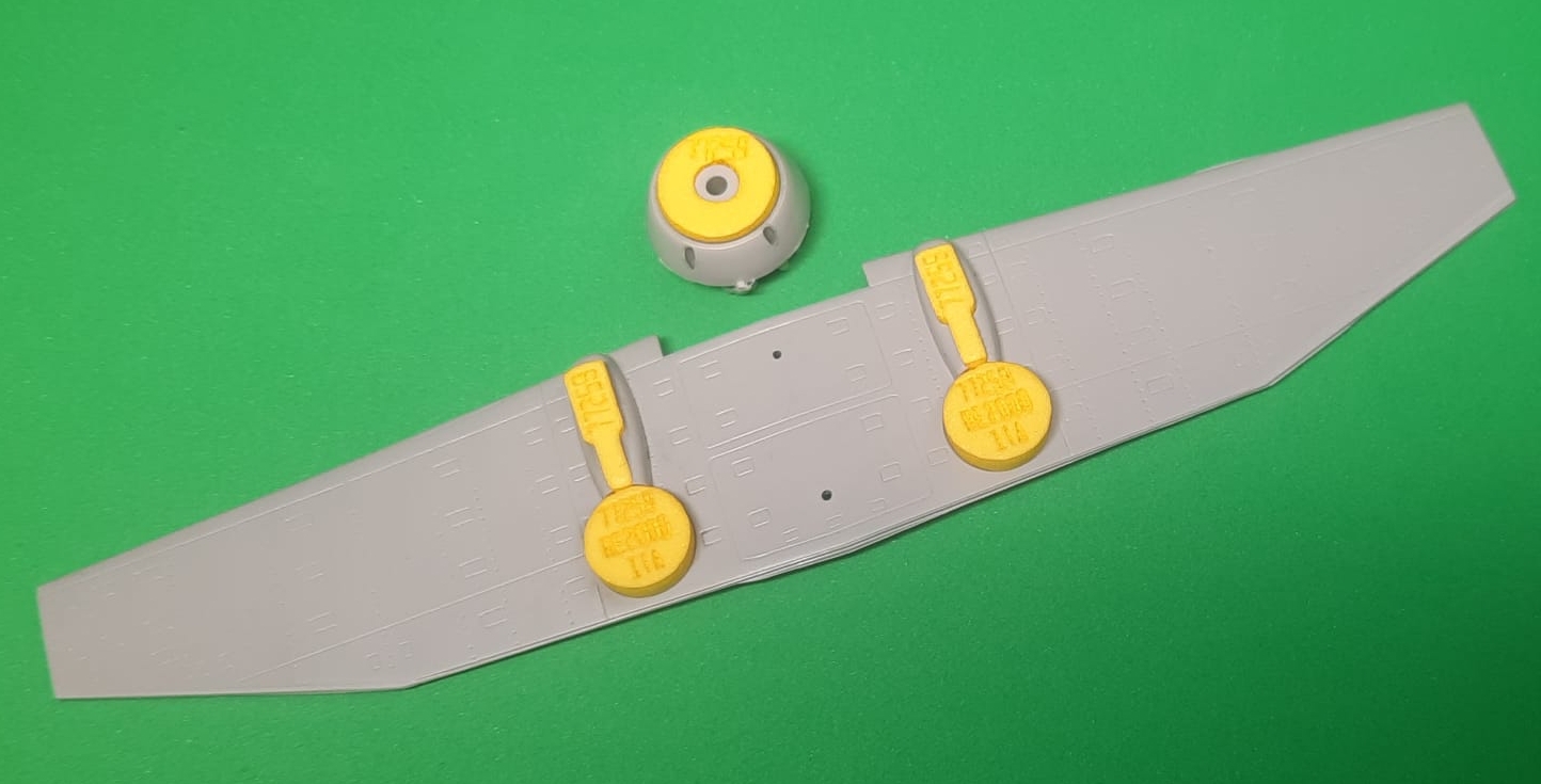77259 1/72 Reggiane Re.2000 GA wheel bay plugs (for Italeri)