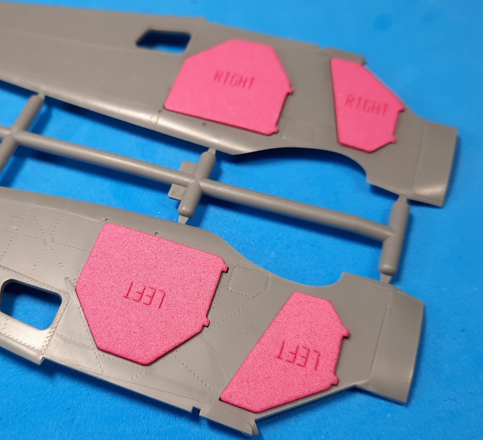 54101 1/48 DHC-2 Beaver / L-20A / U-6A double sided mask and door foam plugs (for Dora Wings)